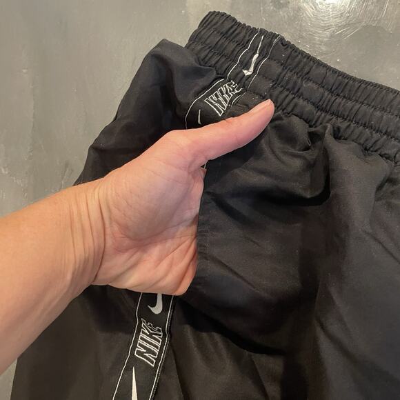 Nike Swim Trunks Board Shorts Mens XL Black Mesh Lined Drawstring Pockets - Picture 10 of 10